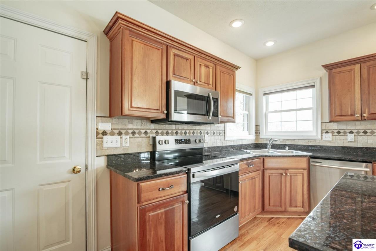 427 Deer Run Way Property Photo 17