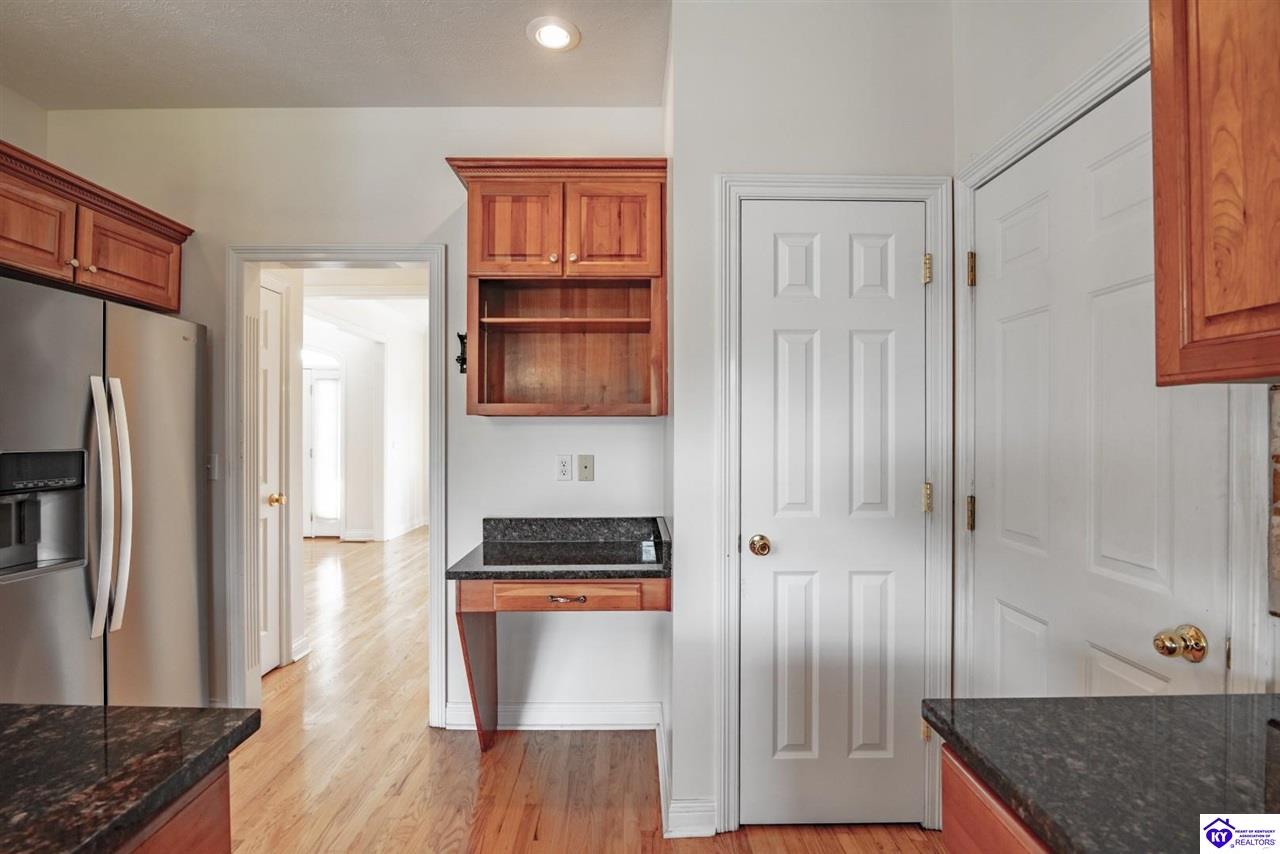 427 Deer Run Way Property Photo 18
