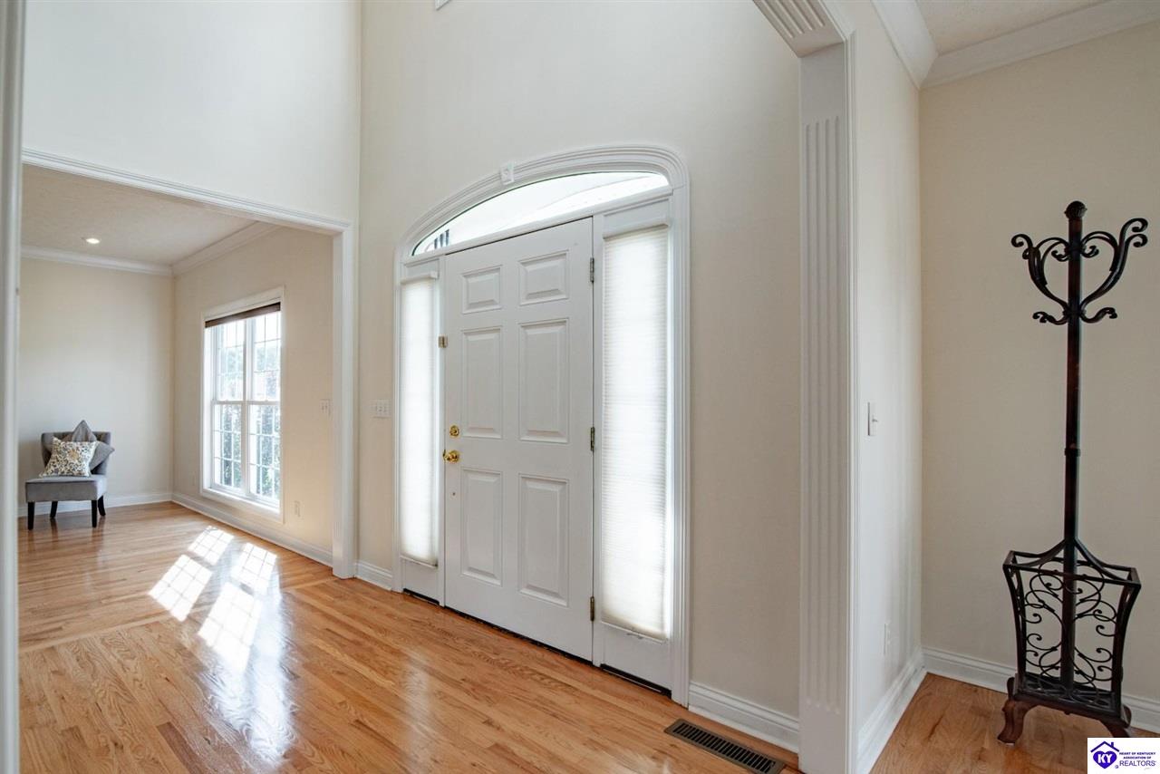 427 Deer Run Way Property Photo 28