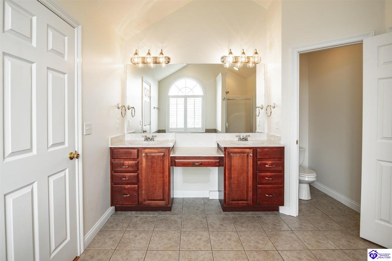 427 Deer Run Way Property Photo 38