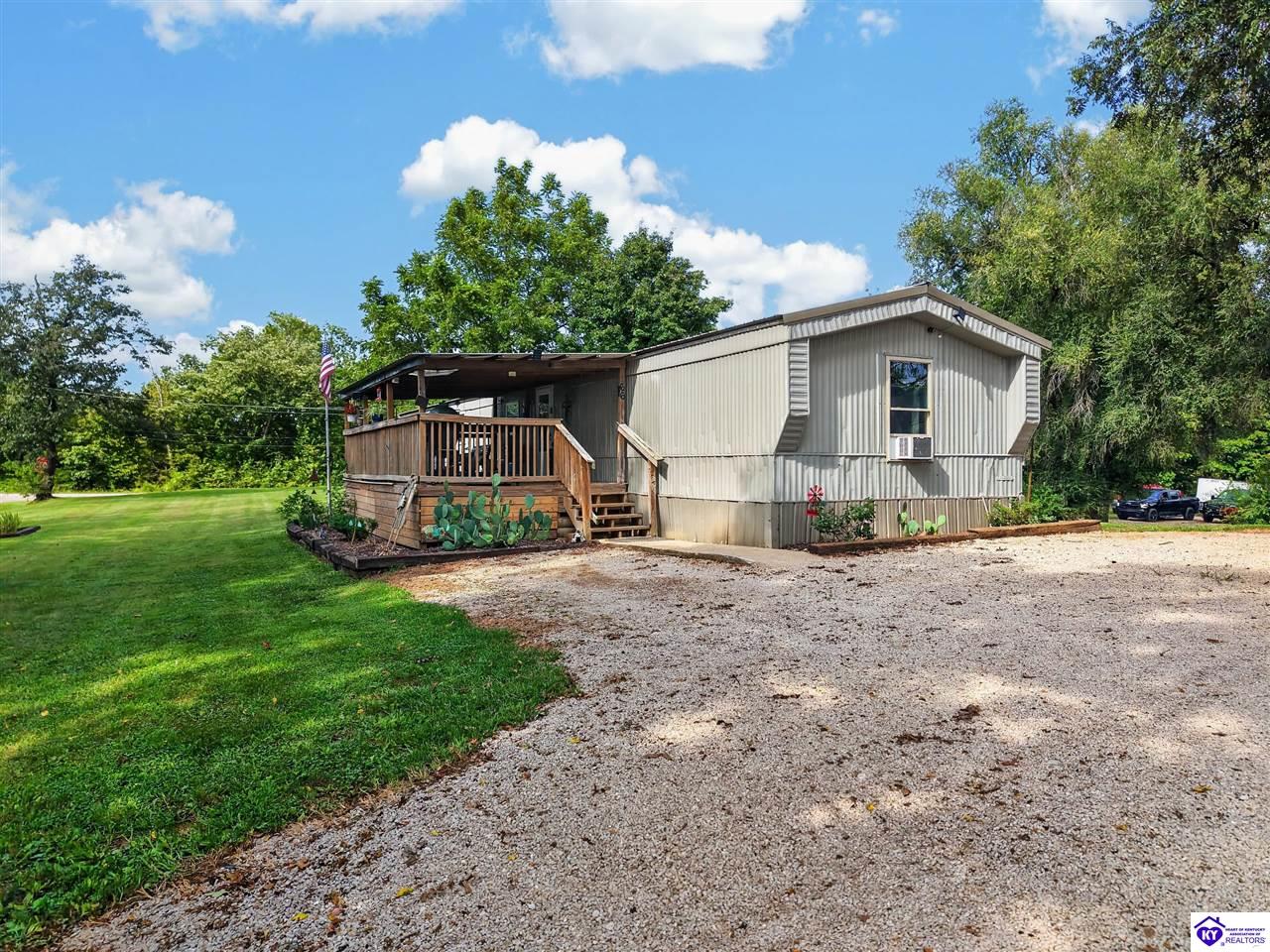 66 Searcy Lane Property Photo 5