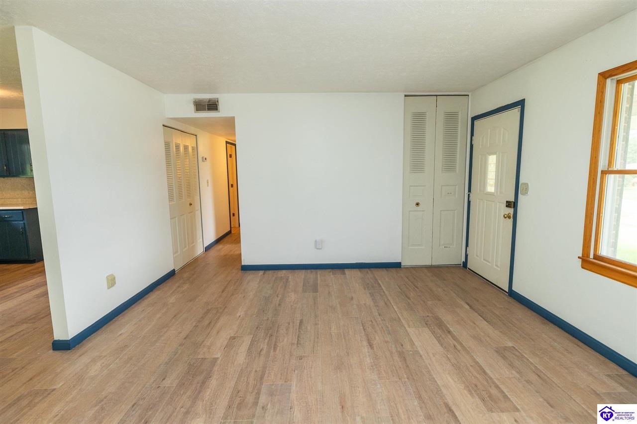 558 Pearman Avenue Property Photo 5