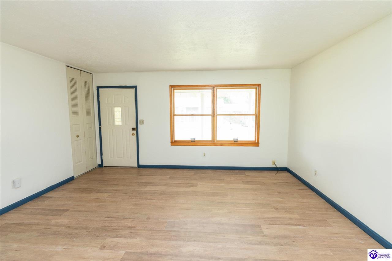 558 Pearman Avenue Property Photo 6