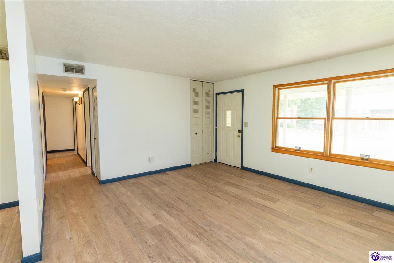 558 Pearman Avenue Property Photo 7