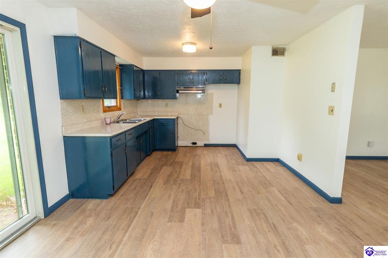 558 Pearman Avenue Property Photo 8