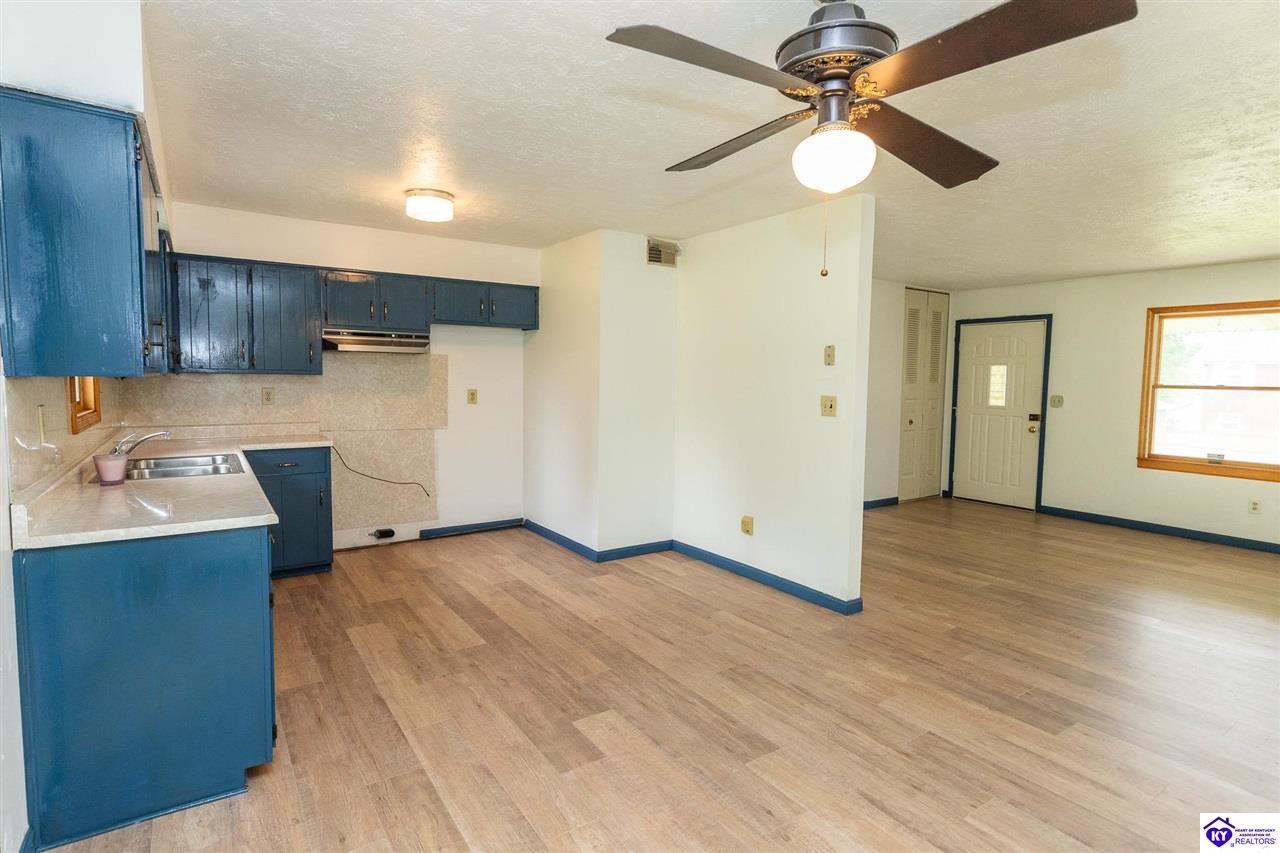 558 Pearman Avenue Property Photo 9