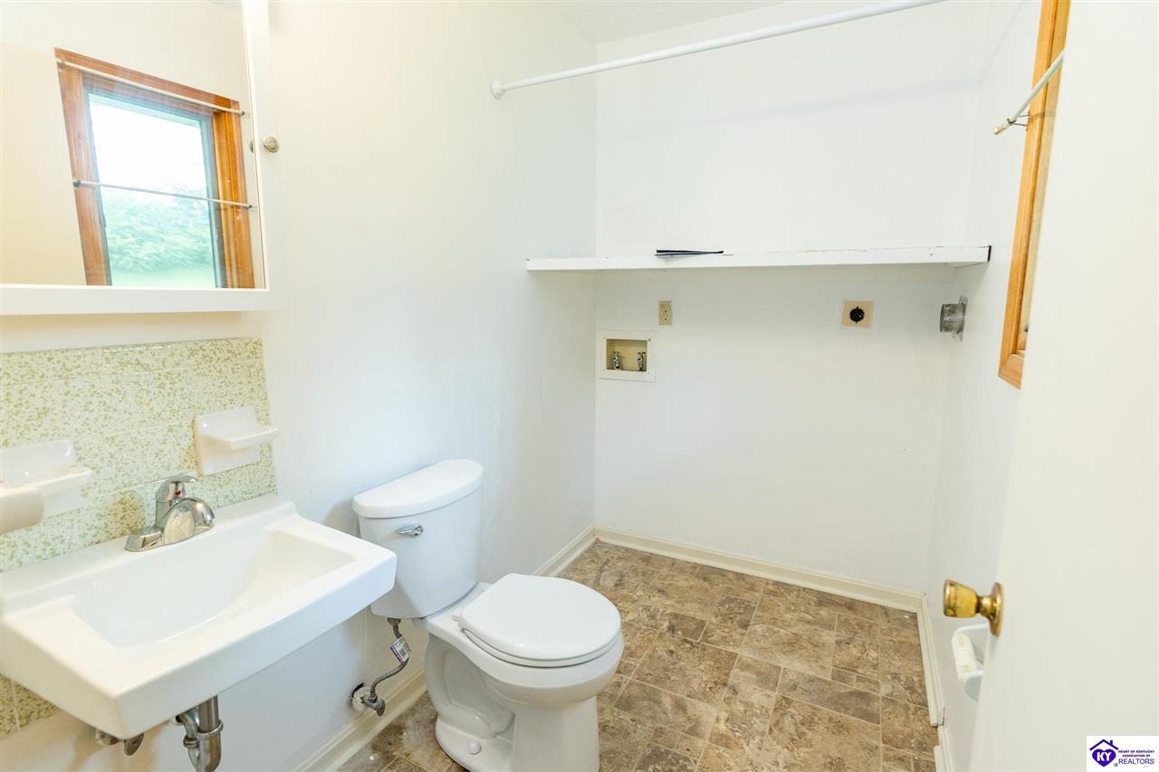 558 Pearman Avenue Property Photo 27
