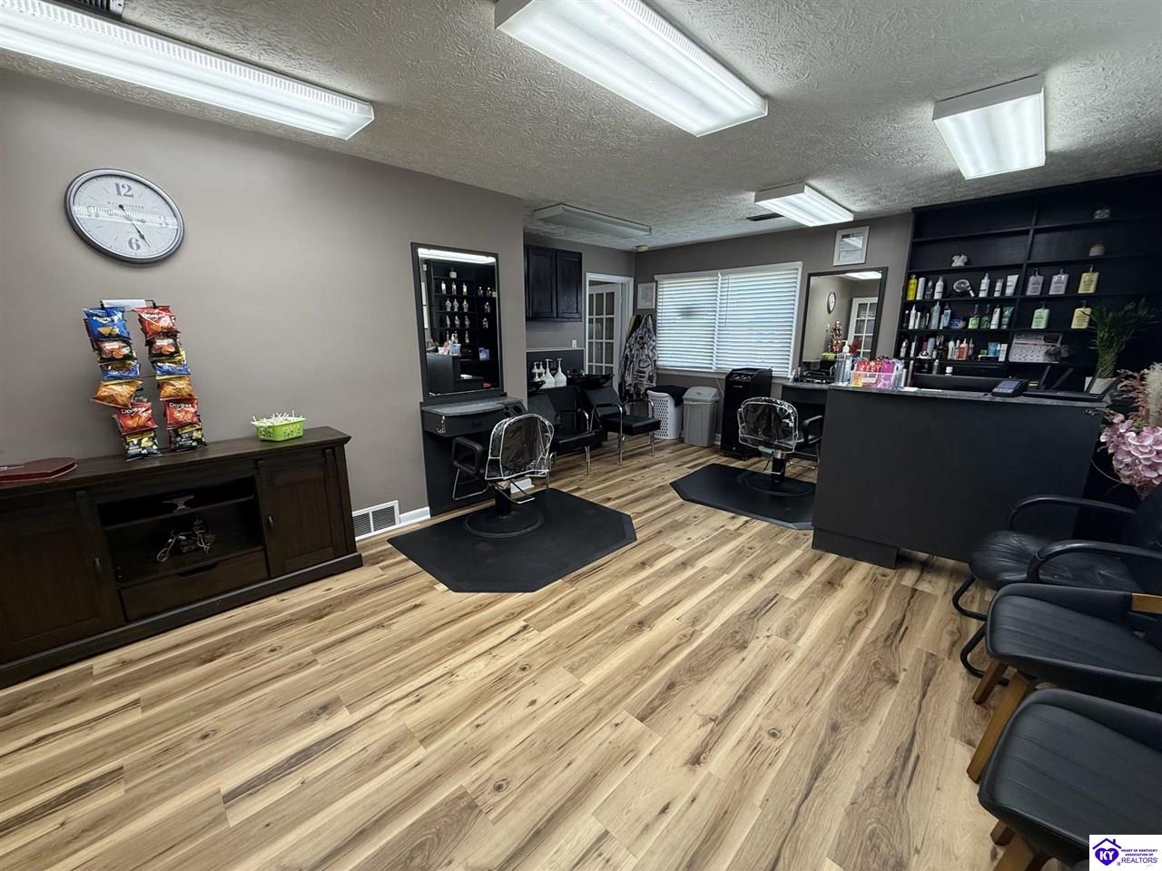 100 Wall Street Property Photo 23