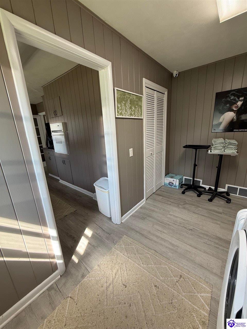 100 Wall Street Property Photo 31