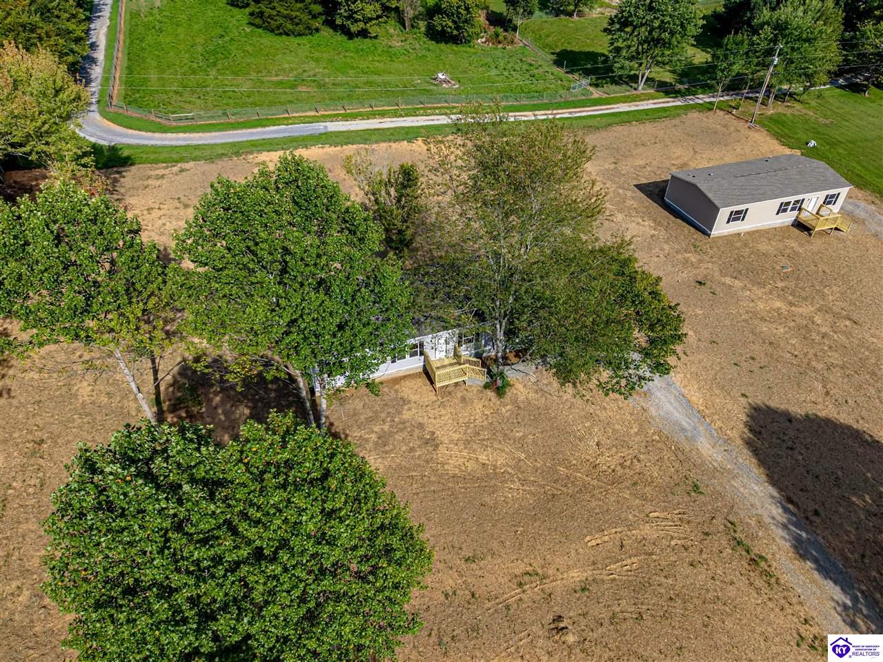 2437 Fallen Timber Road Property Photo 5