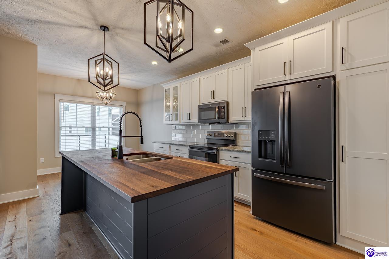 200 Gaston Circle Property Photo 7