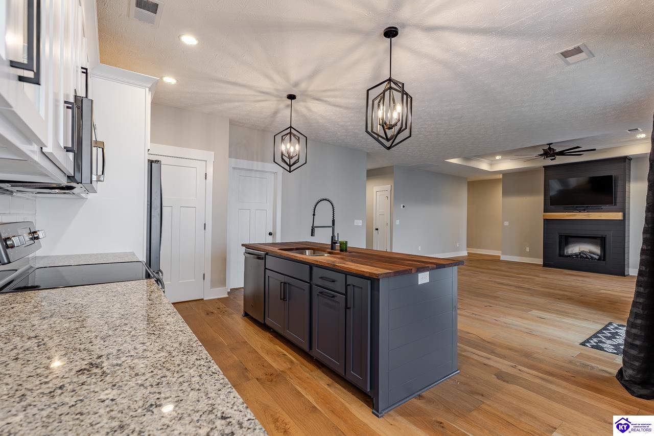 200 Gaston Circle Property Photo 10