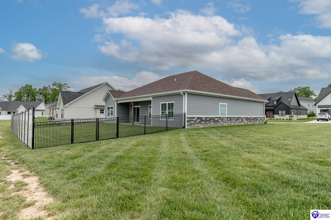 200 Gaston Circle Property Photo 36