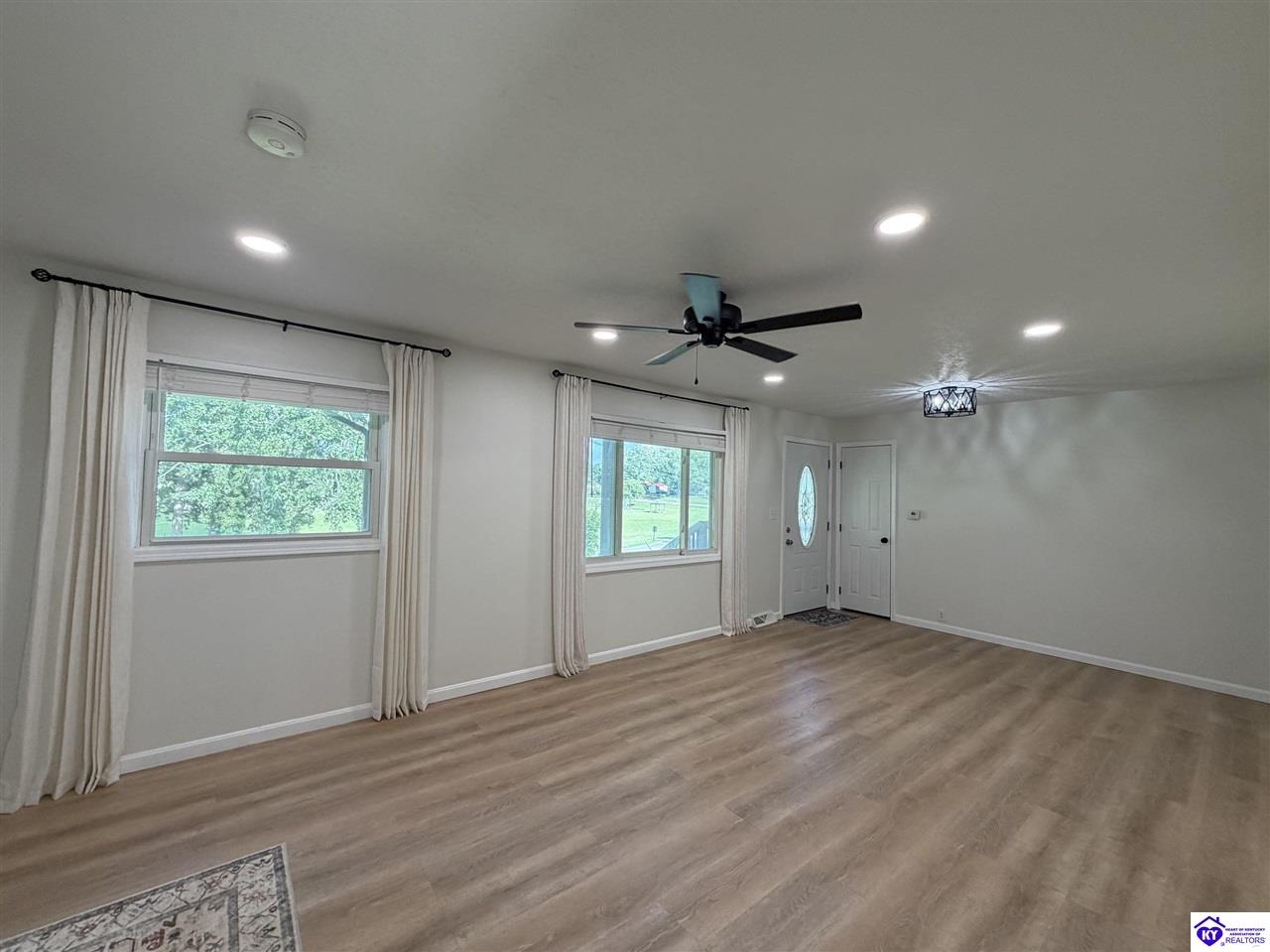 431 Cedarcrest Drive Property Photo 5