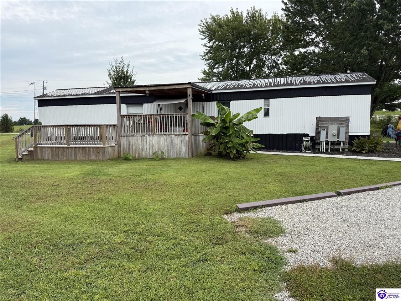 5383 Lilac Road Property Photo 2