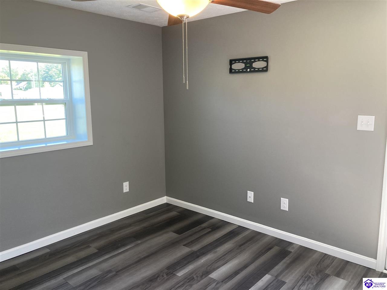 295/297 Palmetto Loop Property Photo 7