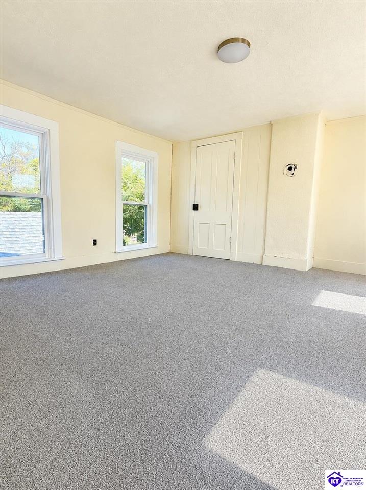 214 N Walnut Street Property Photo 16