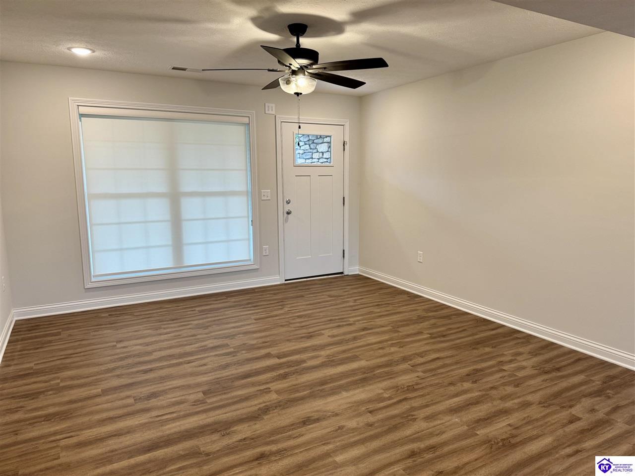 409 Sandy Circle Property Photo 15