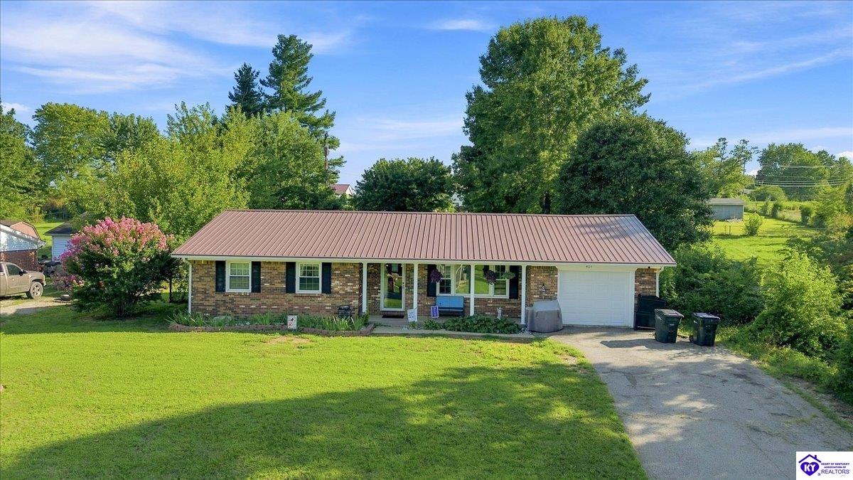 405 Natalie Drive Property Photo 1