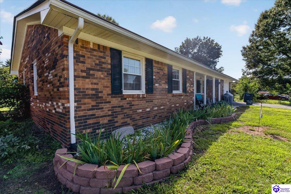 405 Natalie Drive Property Photo 2