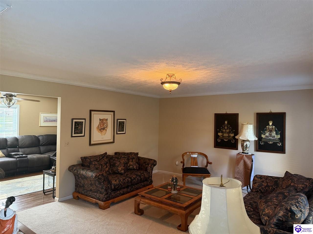 39 Honeysuckle Way Property Photo 5