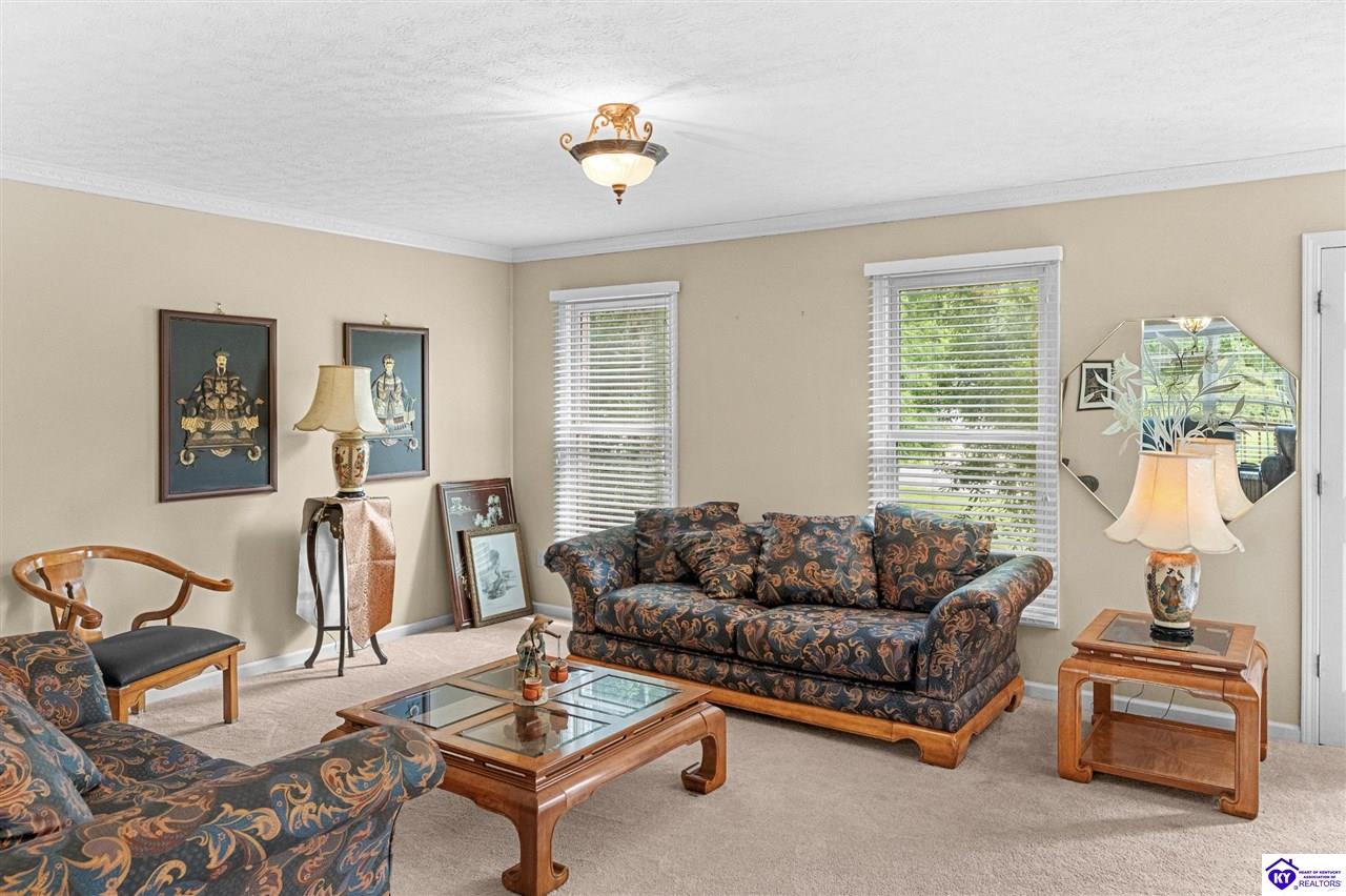 39 Honeysuckle Way Property Photo 7
