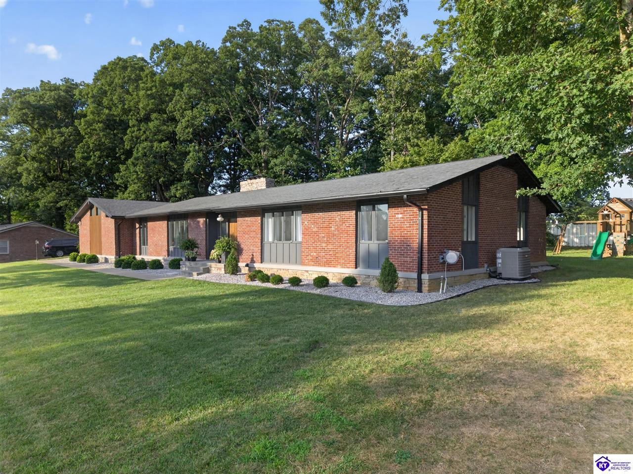 221 Cherokee Boulevard Property Photo 6