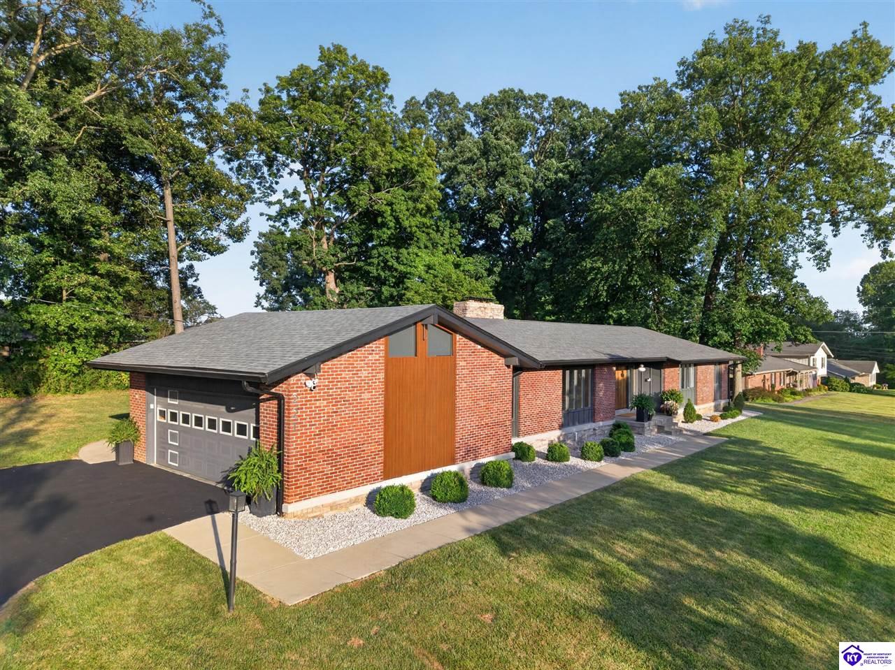 221 Cherokee Boulevard Property Photo 14