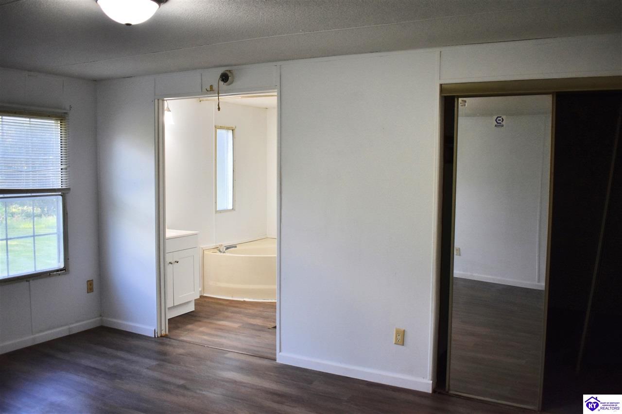398 Guy Court Property Photo 4