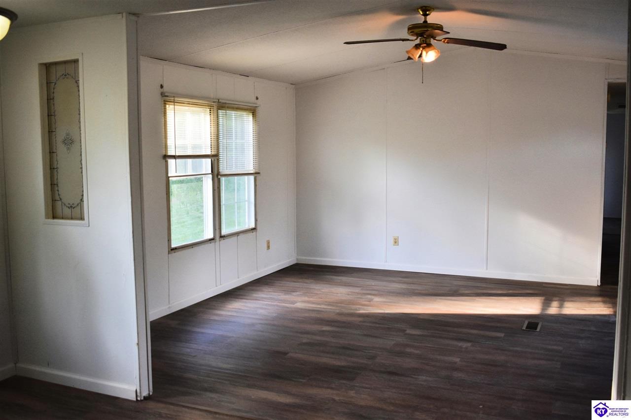 398 Guy Court Property Photo 6