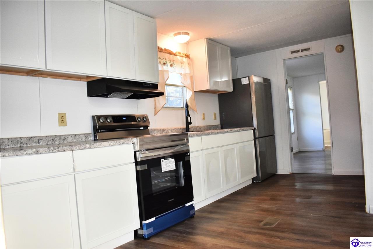 398 Guy Court Property Photo 10