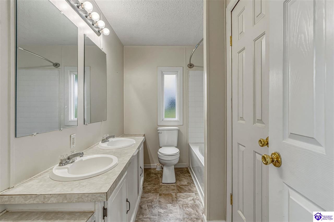 2422 E Highway 86 Property Photo 18