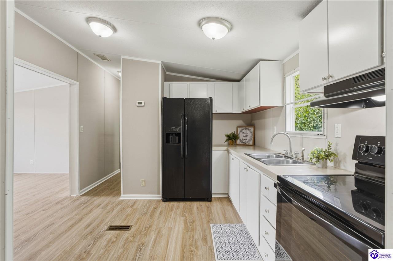 47 Hurt Road Property Photo 14