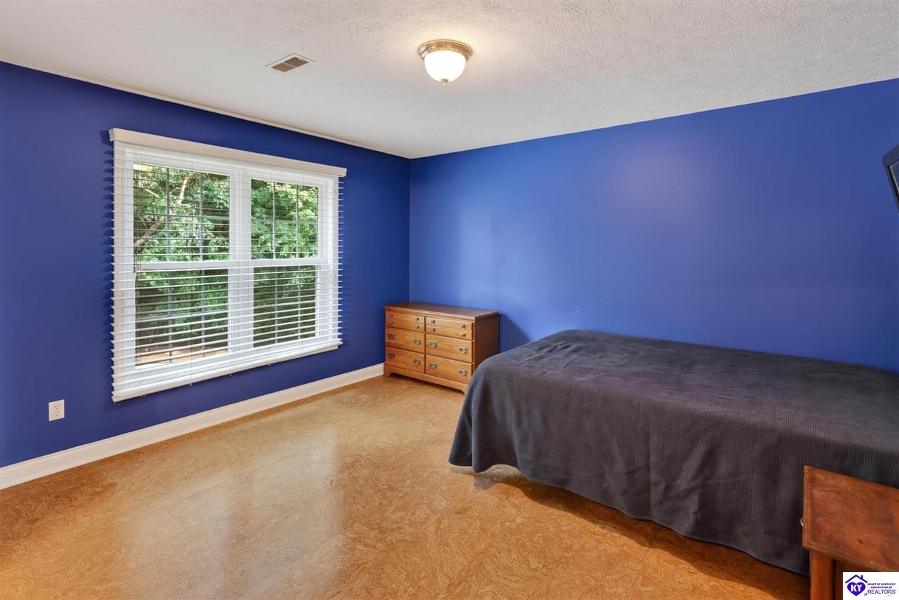 106 Dover Court Property Photo 34