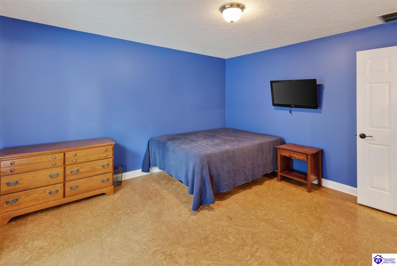 106 Dover Court Property Photo 35