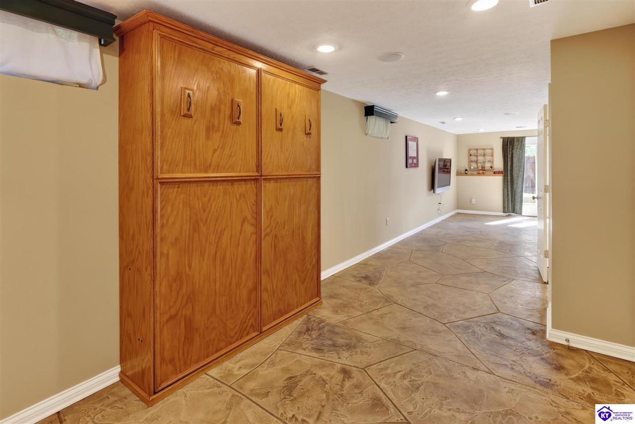 106 Dover Court Property Photo 46