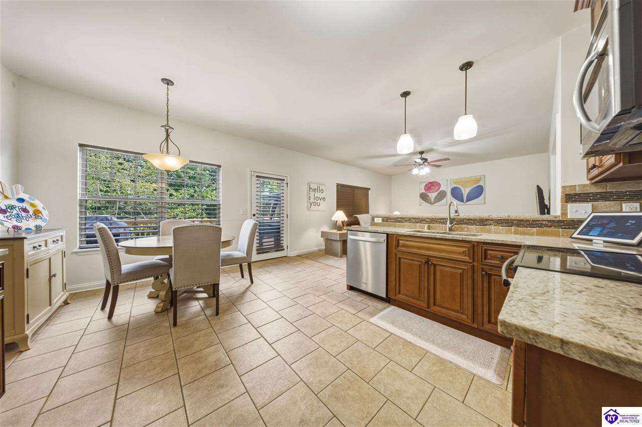 122 Vineland Parkway Property Photo 14