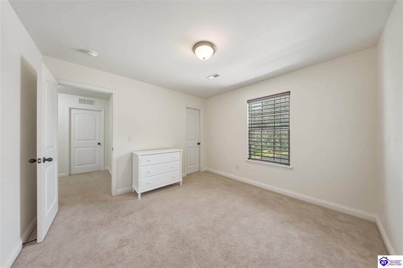 122 Vineland Parkway Property Photo 33