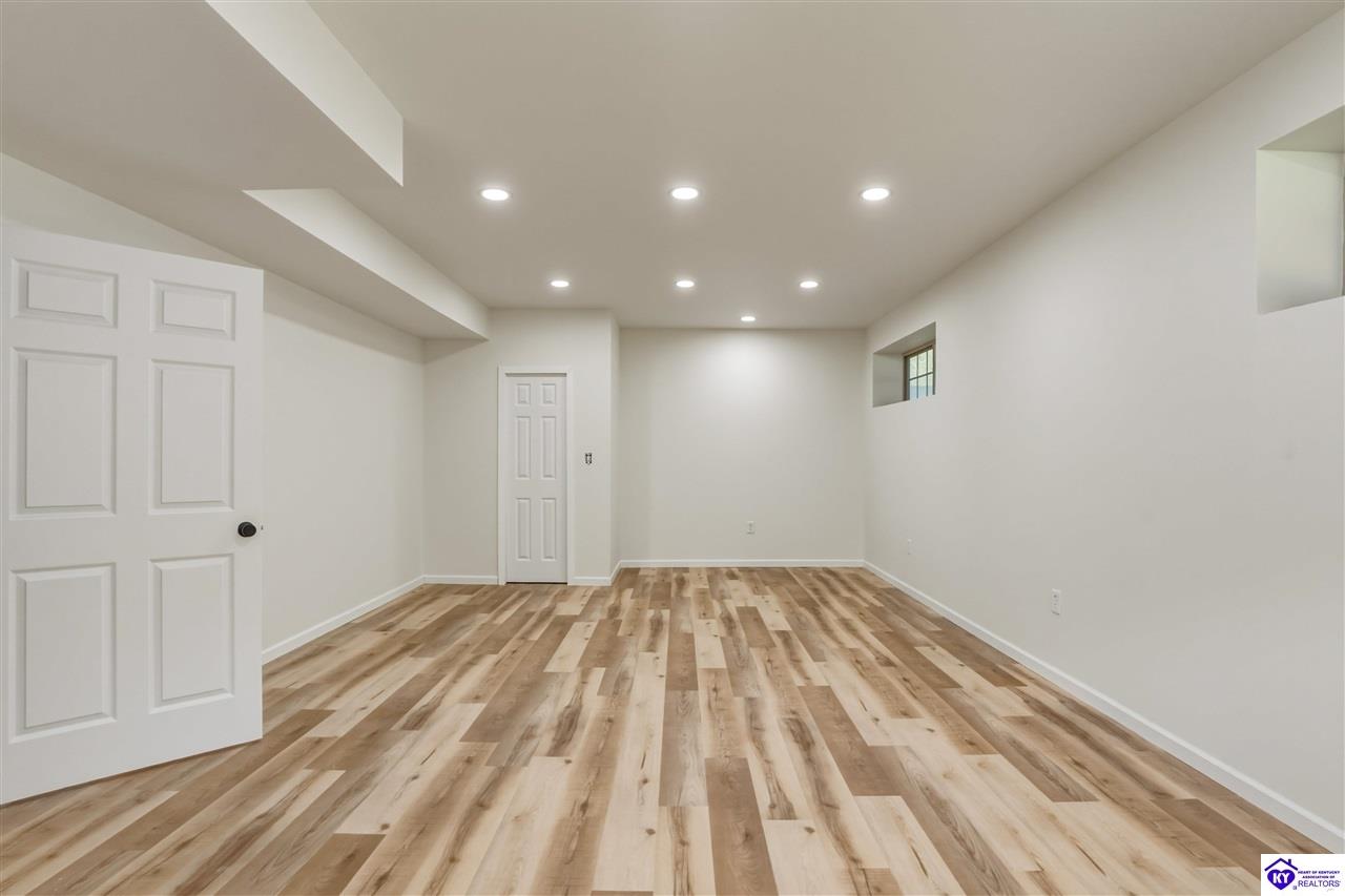 122 Vineland Parkway Property Photo 39