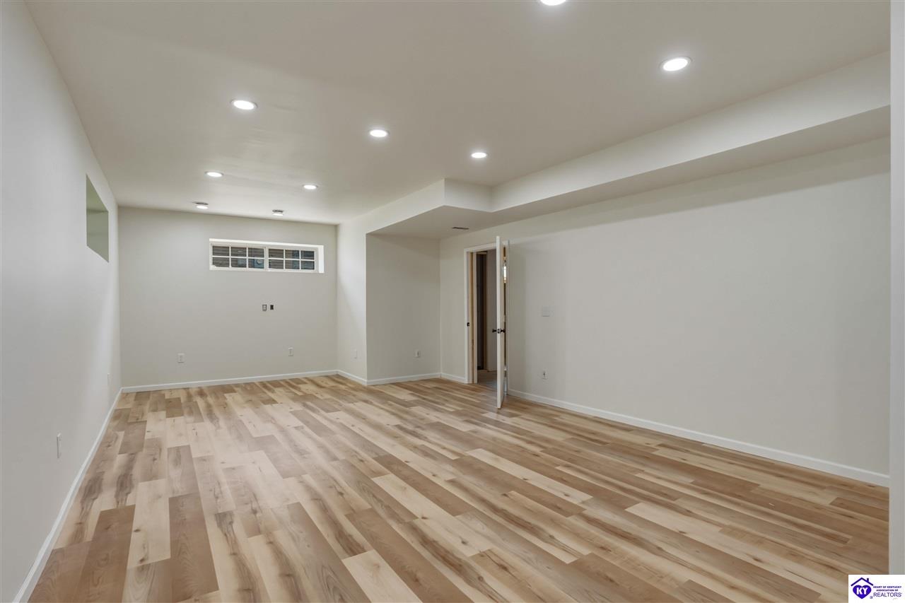 122 Vineland Parkway Property Photo 40