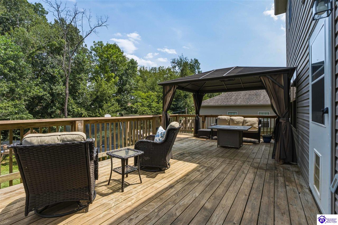 122 Vineland Parkway Property Photo 43