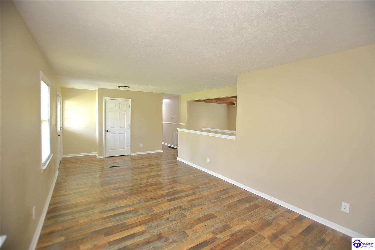 4489 Shepherdsville Road Property Photo 8