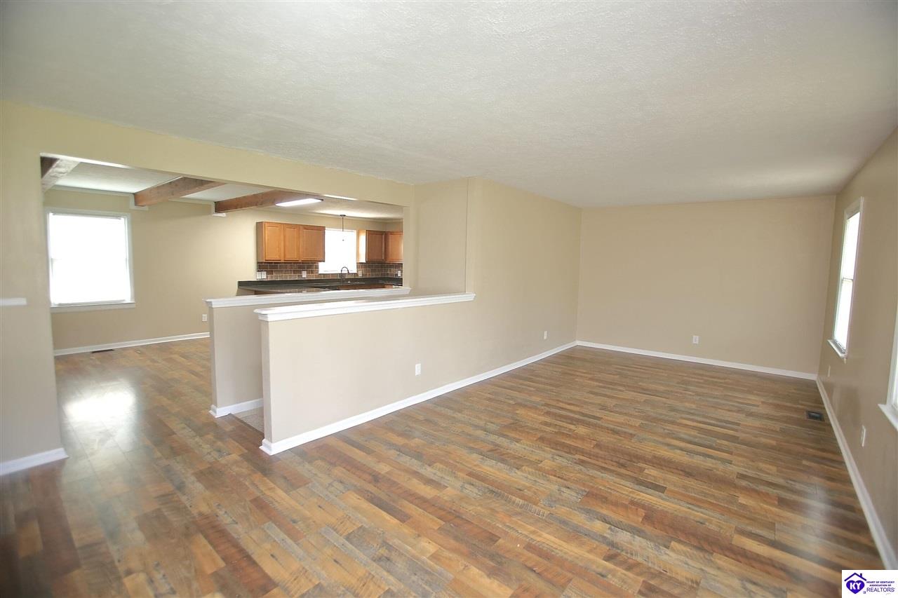 4489 Shepherdsville Road Property Photo 9