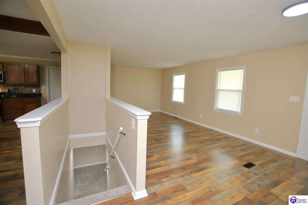 4489 Shepherdsville Road Property Photo 10
