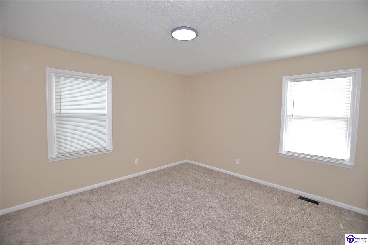 4489 Shepherdsville Road Property Photo 19