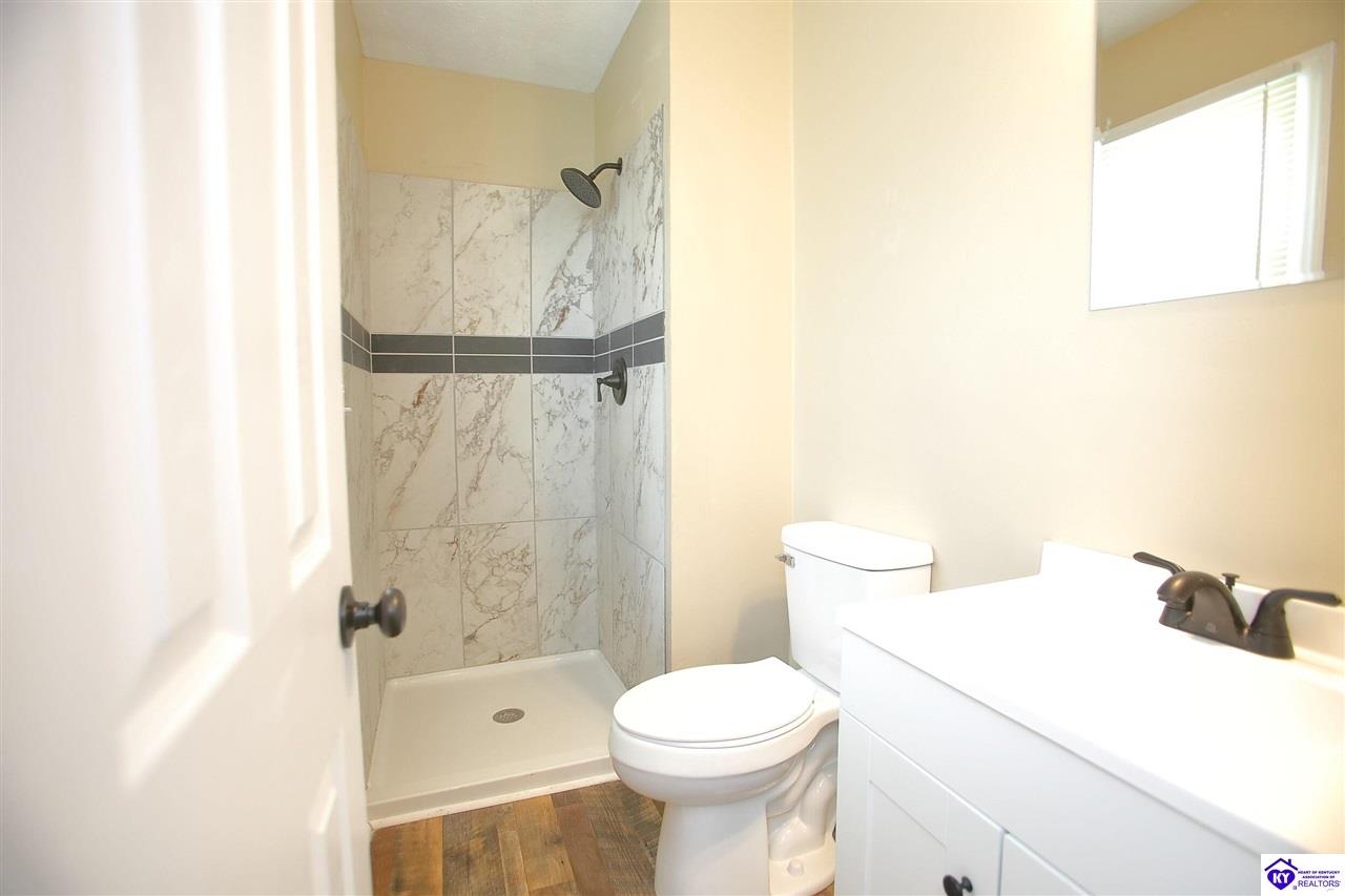 4489 Shepherdsville Road Property Photo 21