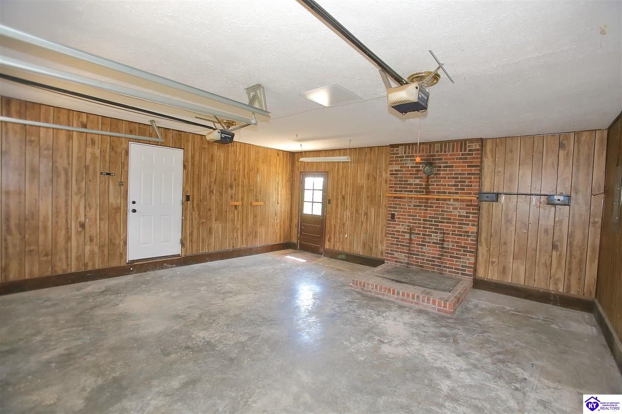 4489 Shepherdsville Road Property Photo 32
