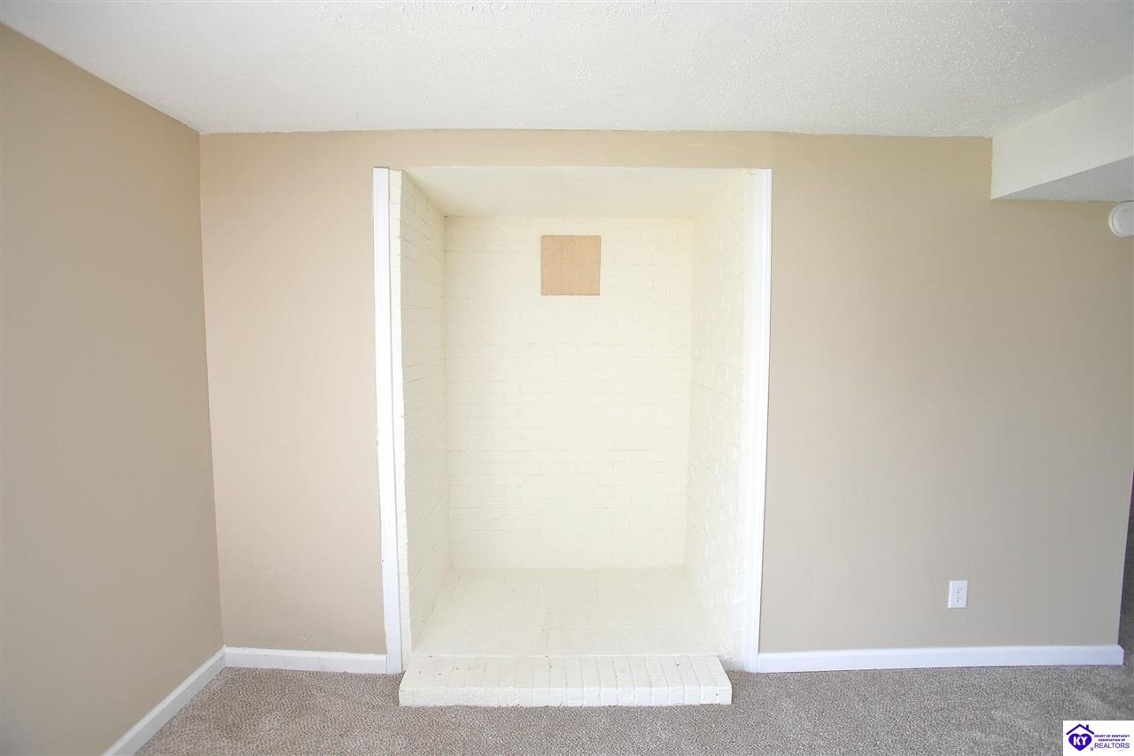 4489 Shepherdsville Road Property Photo 38