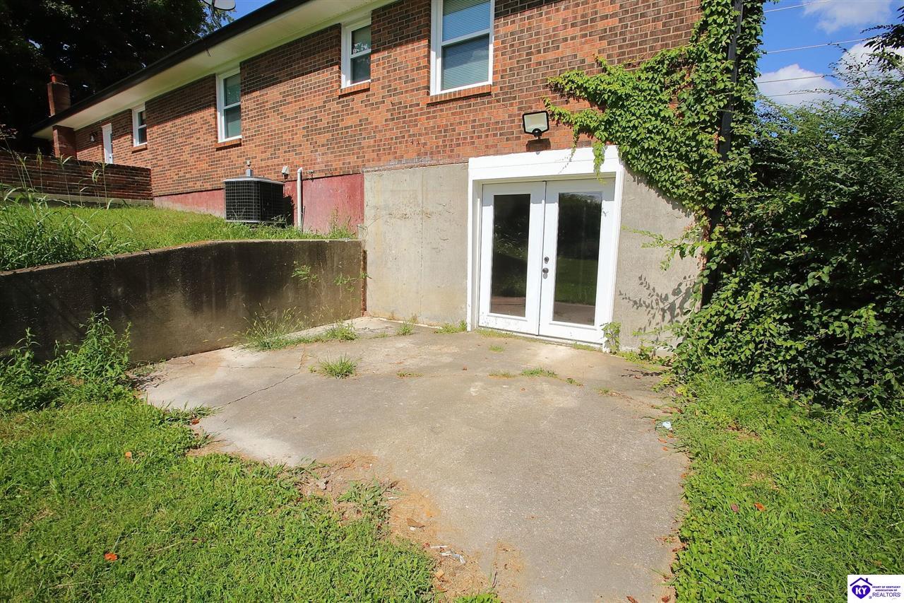 4489 Shepherdsville Road Property Photo 44
