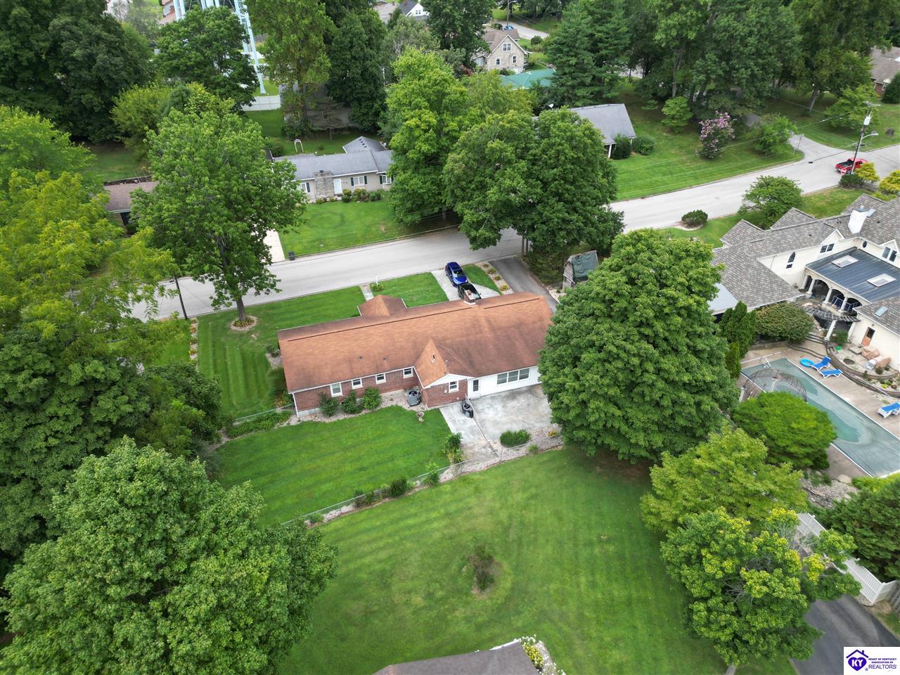 633 Cherrywood Drive Property Photo 8